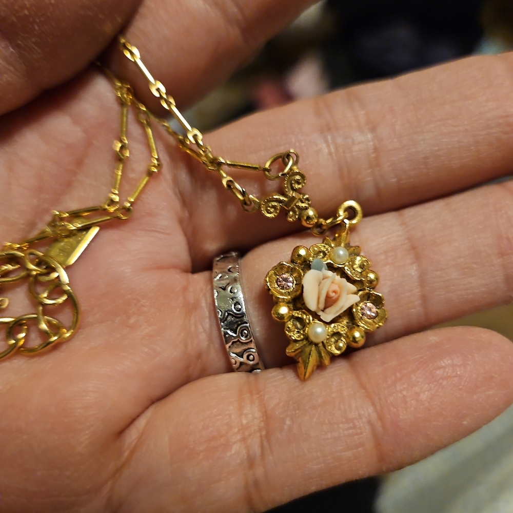 1928 brand necklace